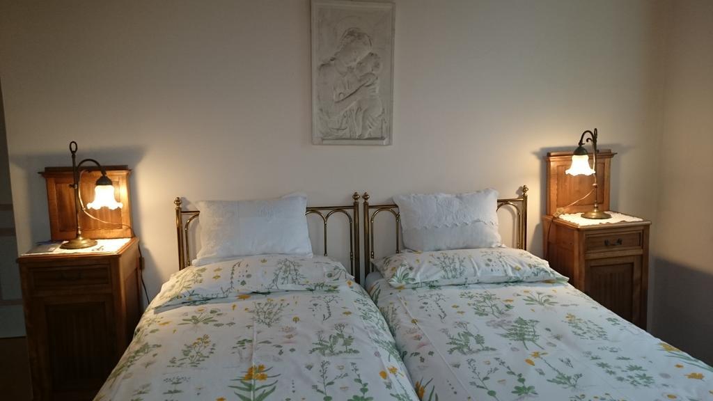 B&B Villa Dei Pini Domegliara Habitación foto